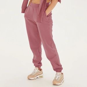 Girlfriend Collective Classic Jogger in Mauve